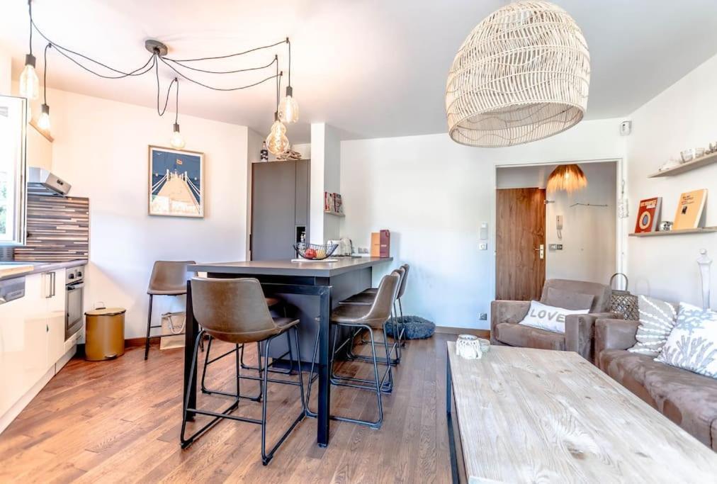 Appartement Anais De Saint-tropez, Bel Appartement, Avec Piscine Et Jardin, Au Coeur De Tropez *